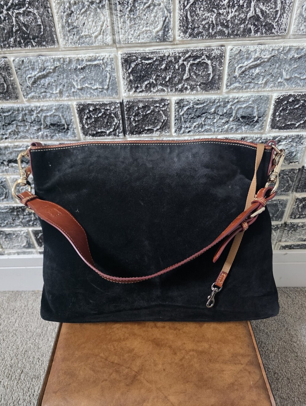 Vintage Rare Dooney & Bourke Black /Brown Suede Shoulder Bag - Picture 7 of 9